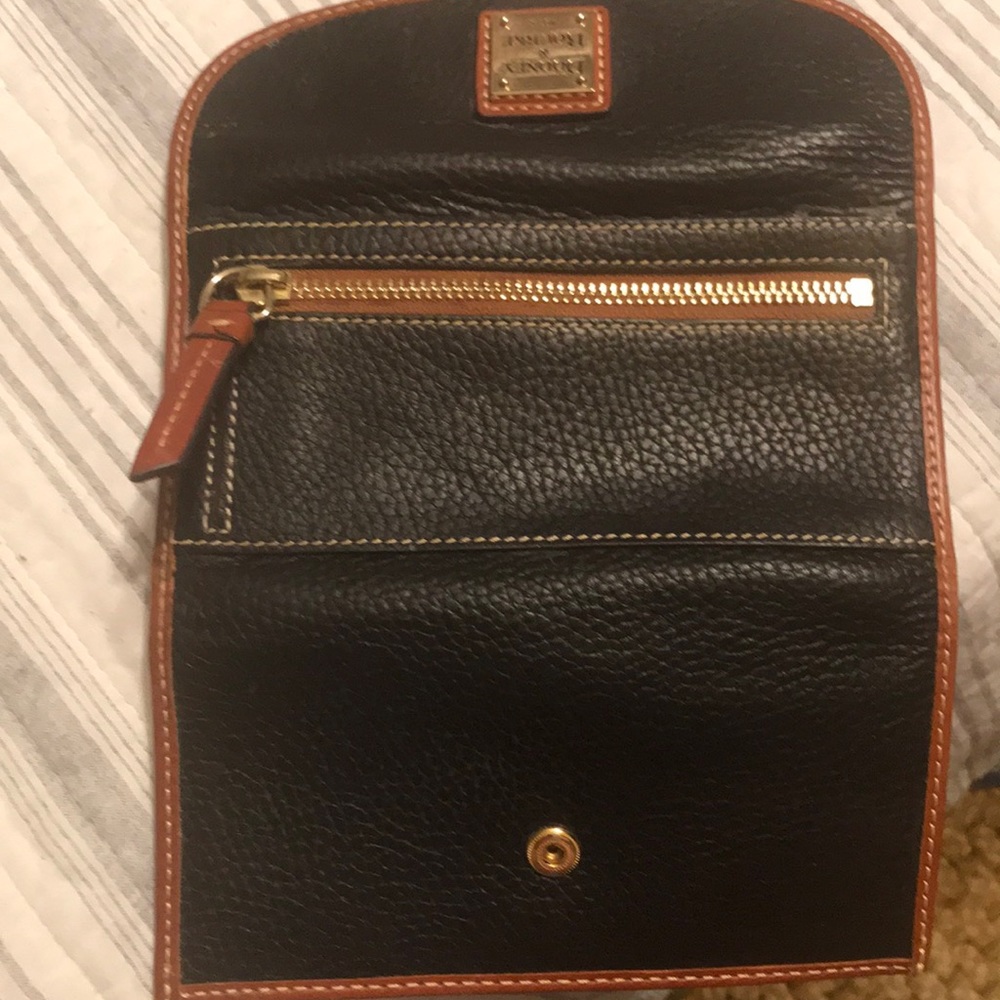 Dooney wallet medium black and tan